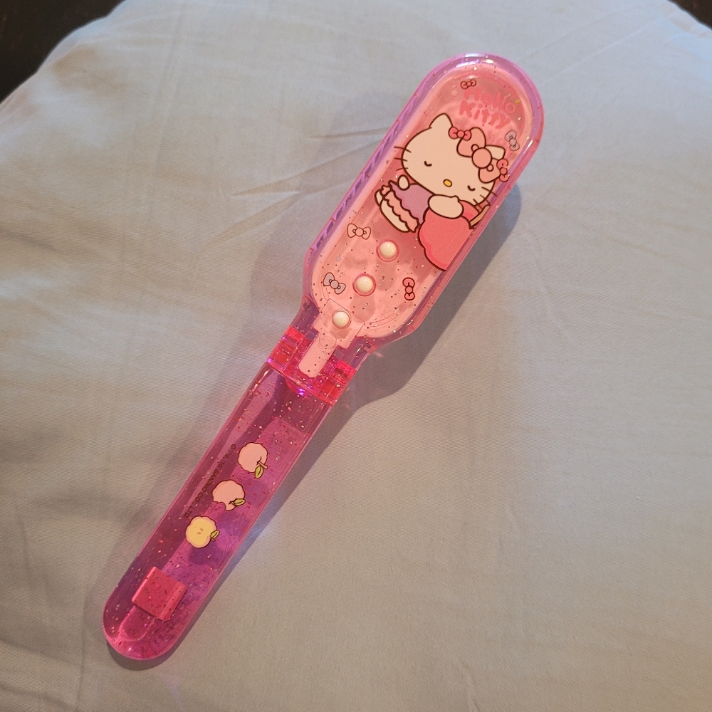 Hello Kitty Foldable Comb + Free Pouch - Picture 3 of 9